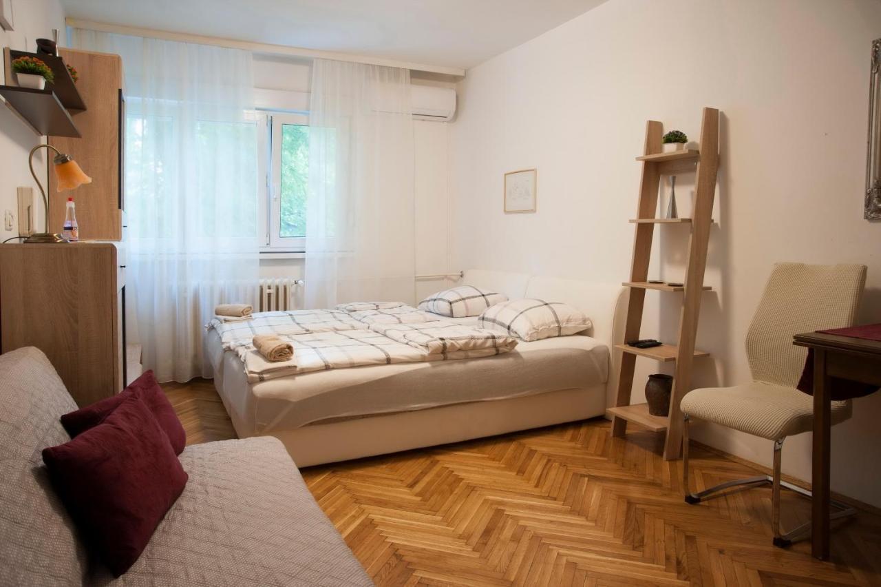 Studio Apartment Vijenac Osijek Exterior foto
